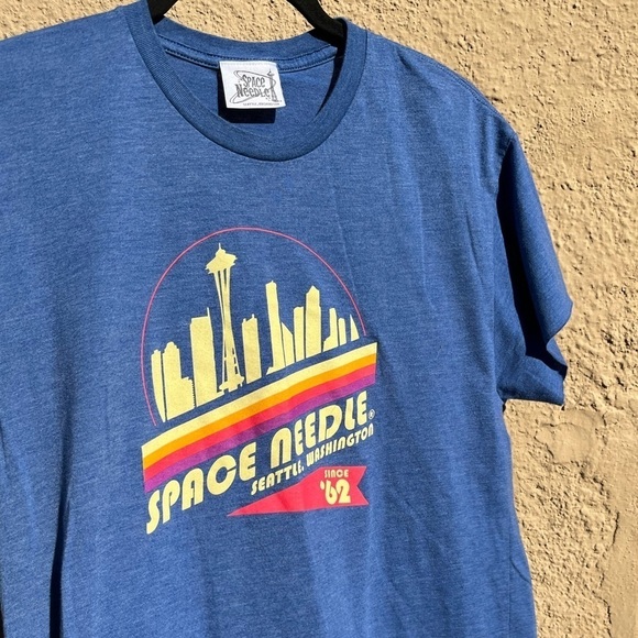 Women's Space Needle T-Shirt Blue Logo Solid L Crew Seattle Cut Sleeve Tourism - Picture 8 of 11